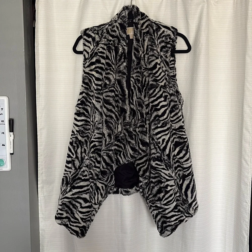 Michael Kors, fuzzy, vest (S) - Picture 1 of 2